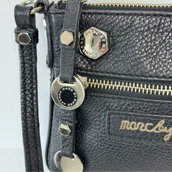 Marc By Marc Jacobs Black Leather Crossbody Zip Closure - Picture 5 of 12